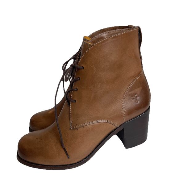FRYE Kendall Chukka Leather Ankle Boots Block Heel Booties Sz 8 B Cognac Brown - Picture 1 of 15